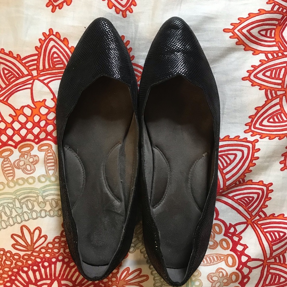 Aerosoles Black Flats